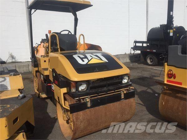 CAT CB 334 D Tandemové valce