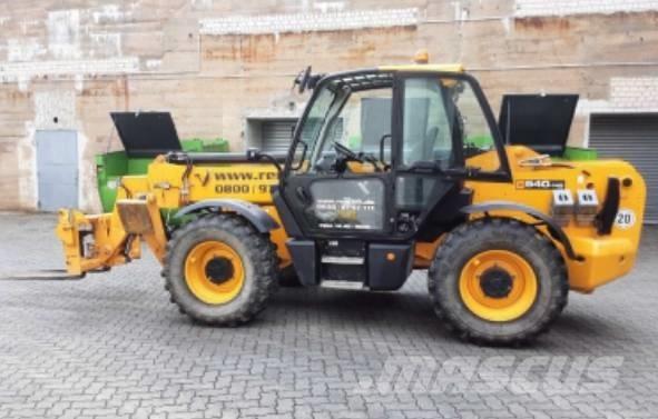 JCB 540-140 Teleskopické manipulátory