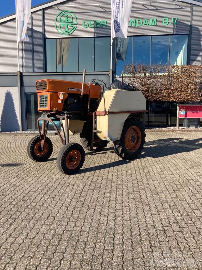 Universal 640V Traktory