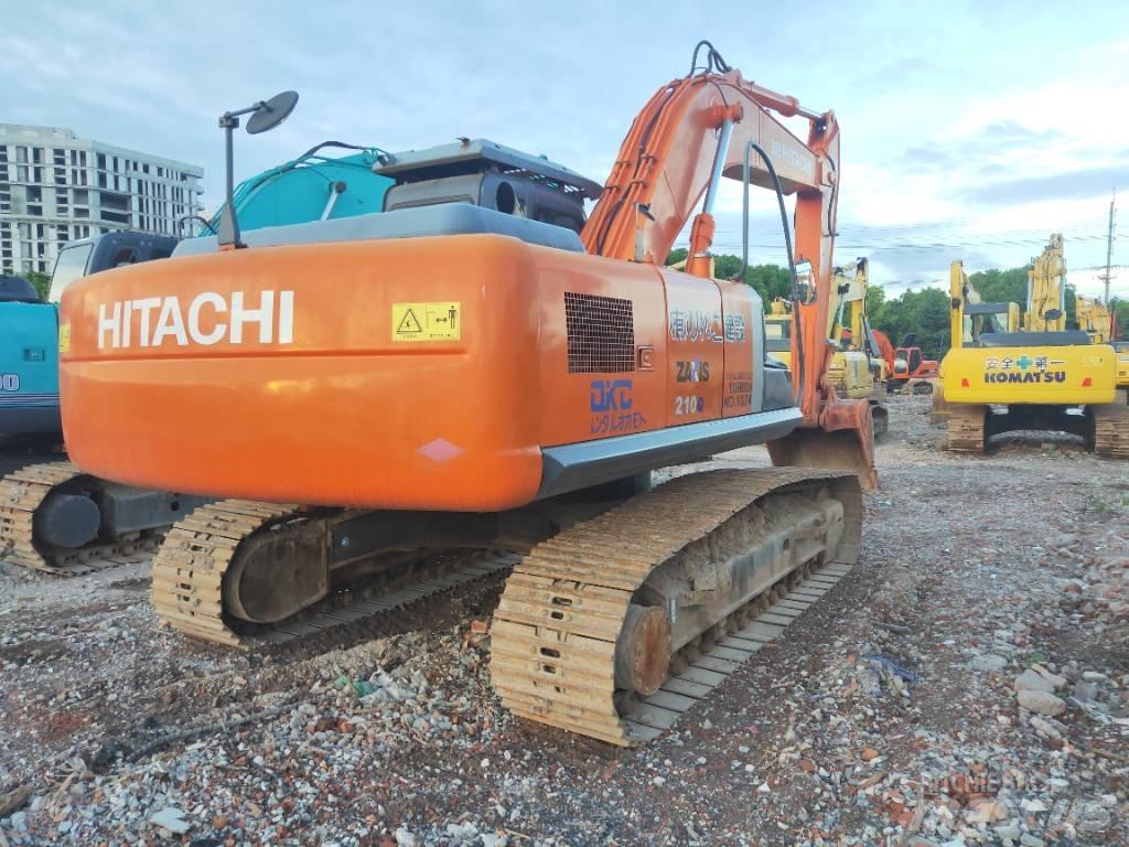Hitachi ZX 210 Pásové rýpadlá