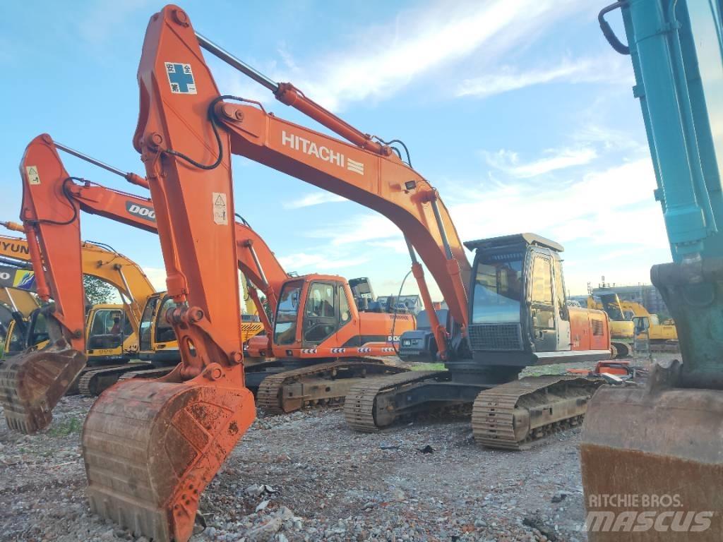 Hitachi ZX 210 Pásové rýpadlá