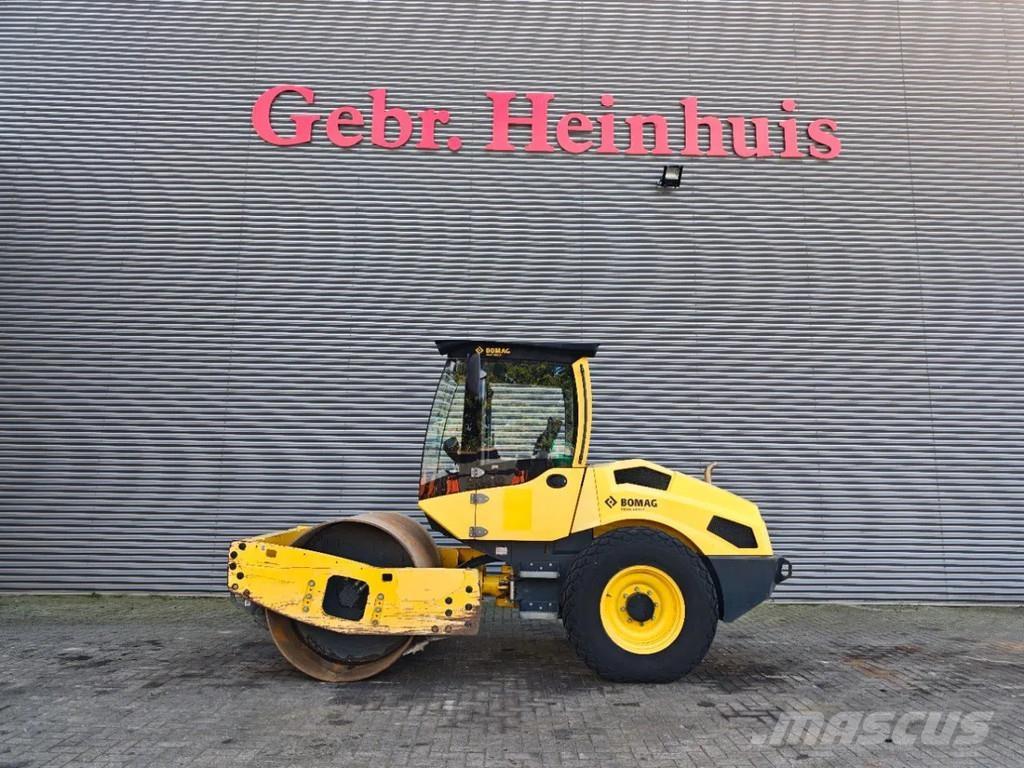 Bomag BW 177 D-5 Pneumatikové valce