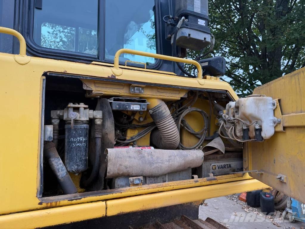 Komatsu D 65 PX-17 Pásové dozéry