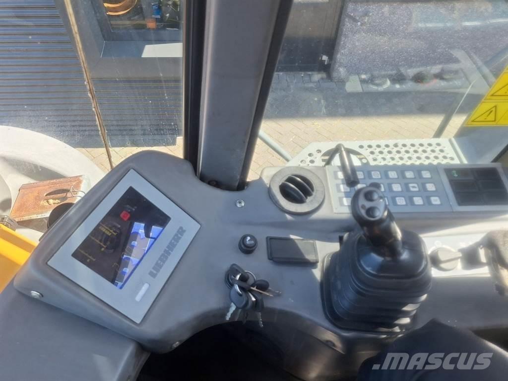 Liebherr L580 Kolesové nakladače