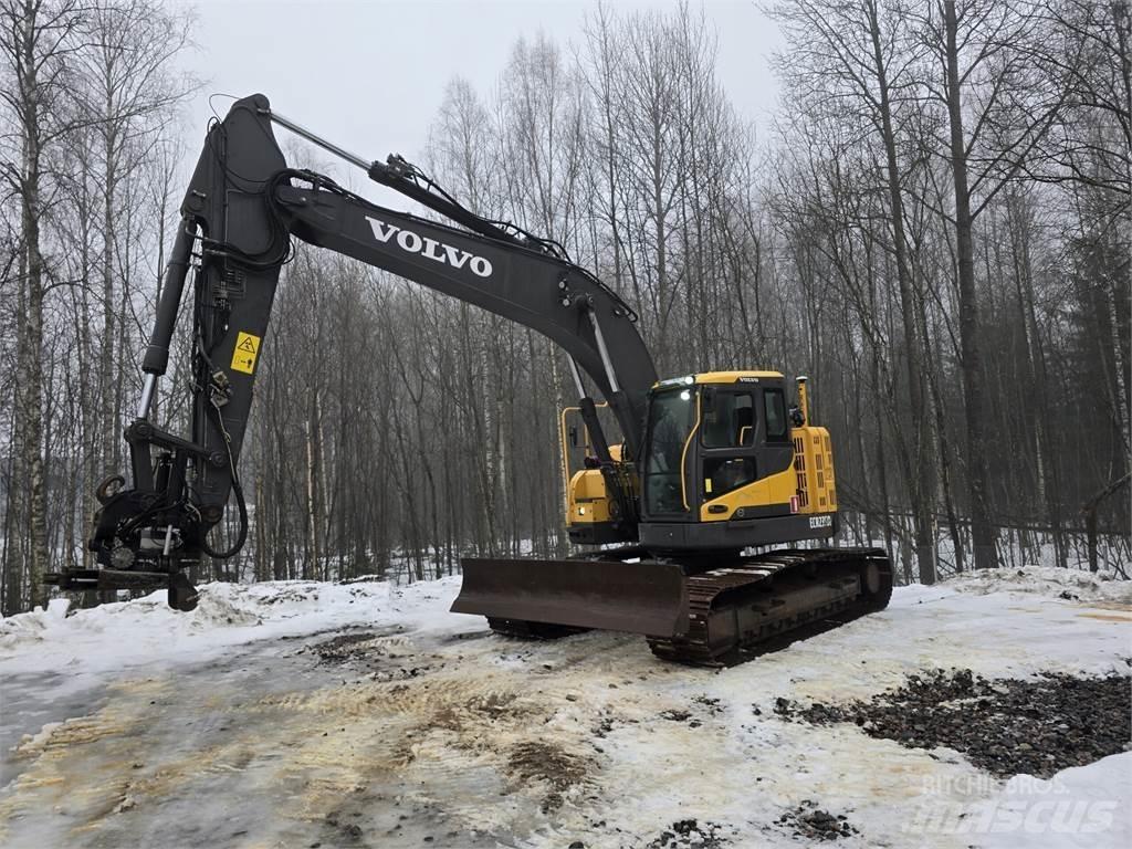 Volvo ECR235DL Pásové rýpadlá