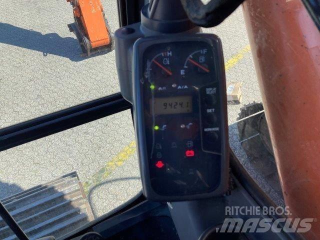 Hitachi ZX225USRLC Pásové rýpadlá