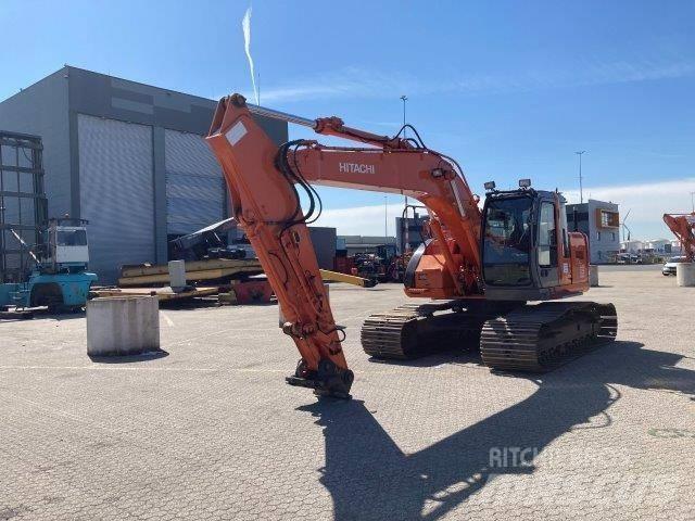 Hitachi ZX225USRLC Pásové rýpadlá