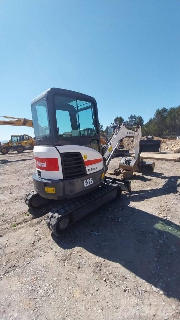 Bobcat E 25 Mini rýpadlá < 7t