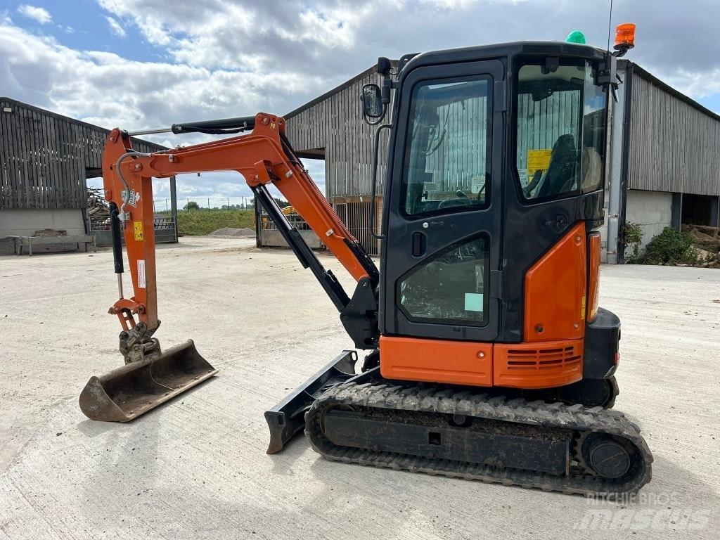 Hitachi ZX 26 U-6 Mini rýpadlá < 7t