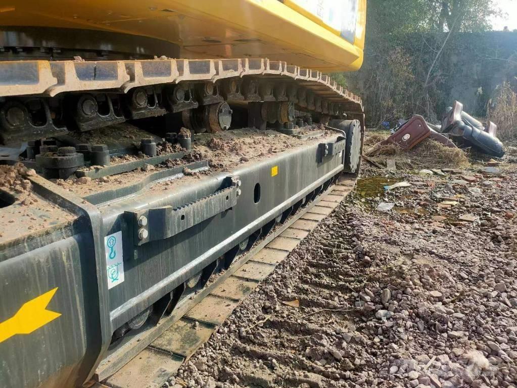 Komatsu PC 450-8 Pásové rýpadlá