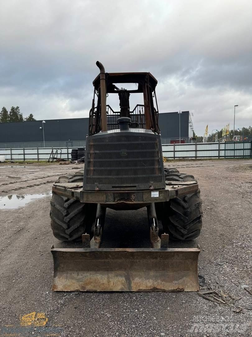 John Deere 1110D Lesné traktory