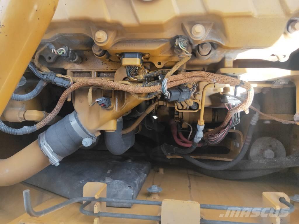 CAT 340D Pásové rýpadlá