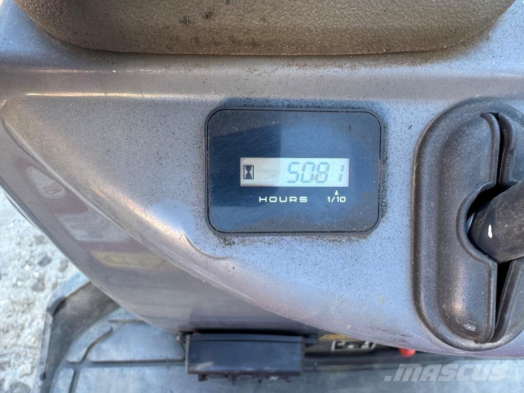 Yanmar SV08 (1E069) Mini rýpadlá < 7t