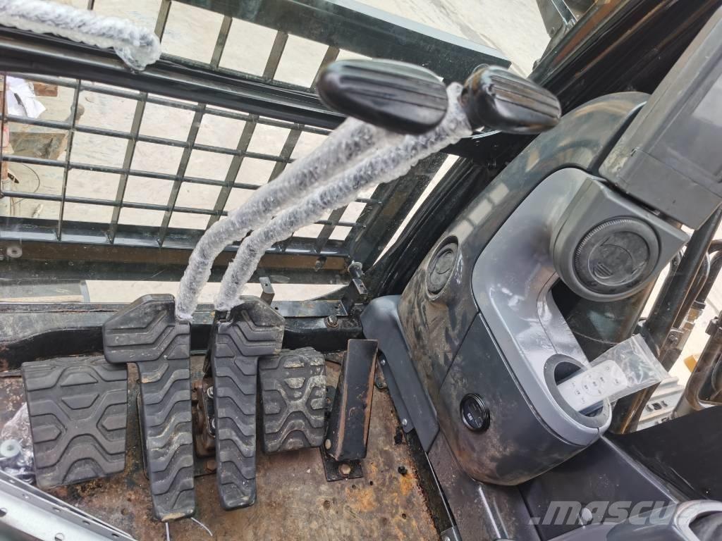 CAT 330 D Pásové rýpadlá