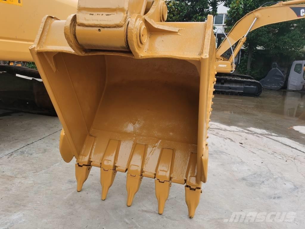 CAT 330 D Pásové rýpadlá