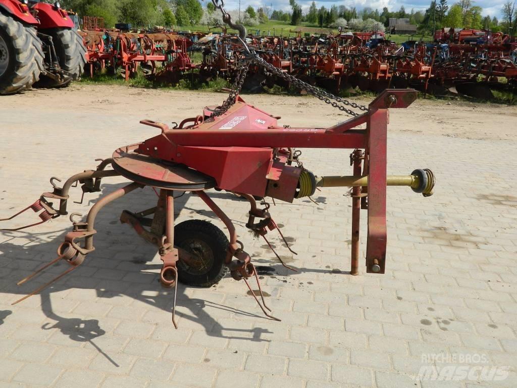 JF CR320 Obracače a zhrabovače sena