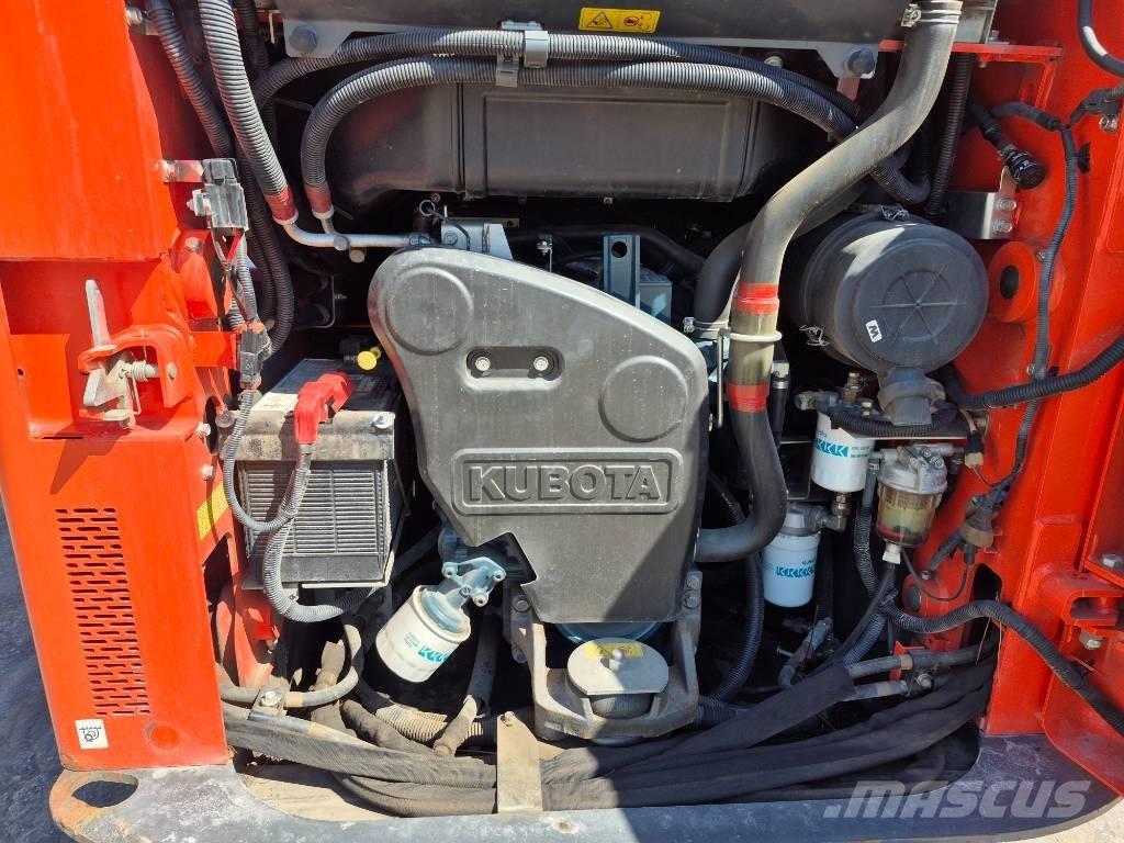 Kubota SSV 65 Šmykom riadené nakladače