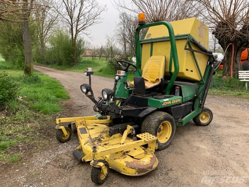 John Deere F 935 Samochodné kosačky