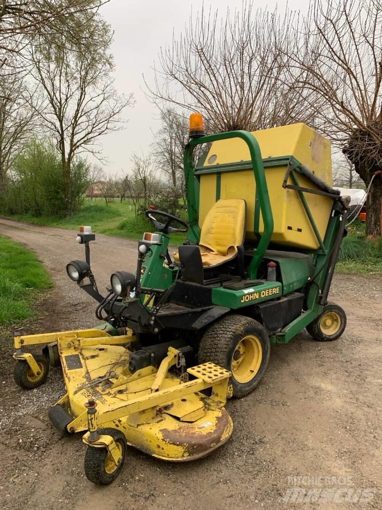 John Deere F 935 Samochodné kosačky