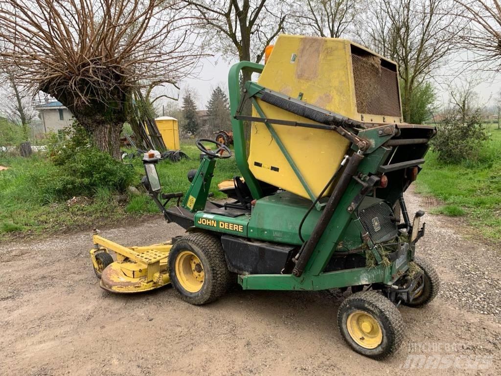 John Deere F 935 Samochodné kosačky