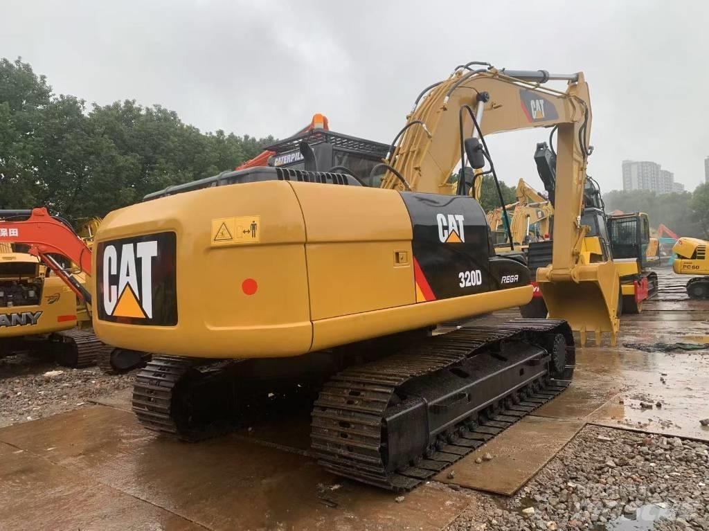 CAT 320 D Pásové rýpadlá