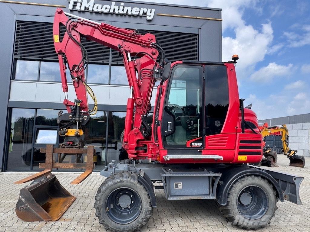 Takeuchi TB 295 W Kolesové rýpadlá