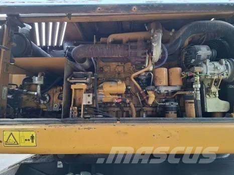 CAT M 316 C Kolesové rýpadlá