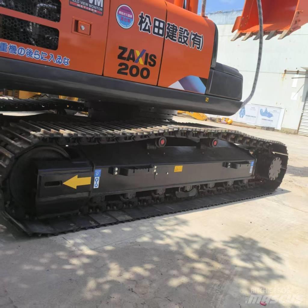 Hitachi ZX200 Pásové rýpadlá