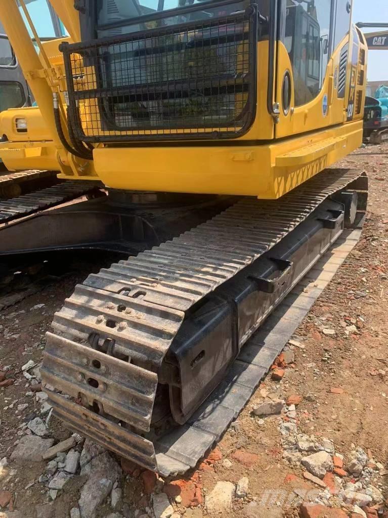 Komatsu PC 120-8 Midi rýpadlá 7 t - 12 t