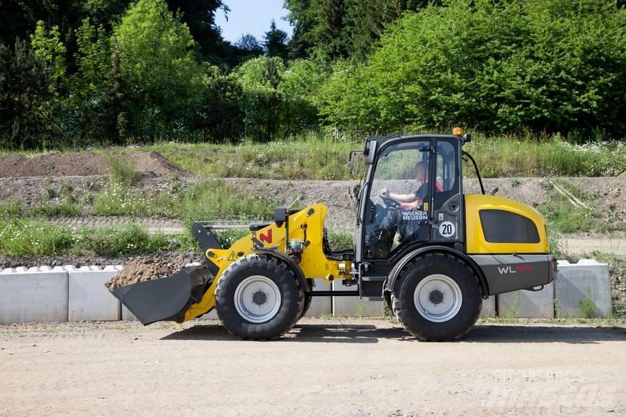Wacker Neuson WL 44 Kolesové nakladače