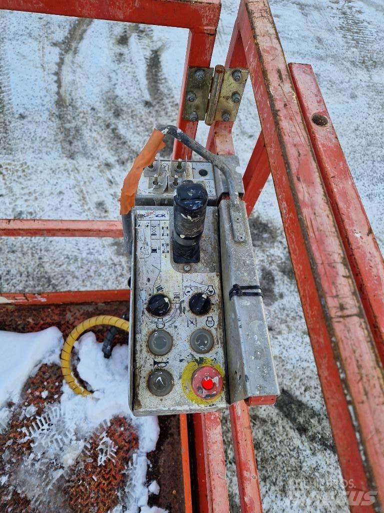 SkyJack SJ 6832 RT Nožnicové zdvíhacie plošiny
