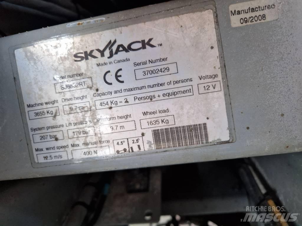 SkyJack SJ 6832 RT Nožnicové zdvíhacie plošiny