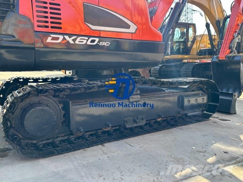 Doosan DX 60 Pásové rýpadlá