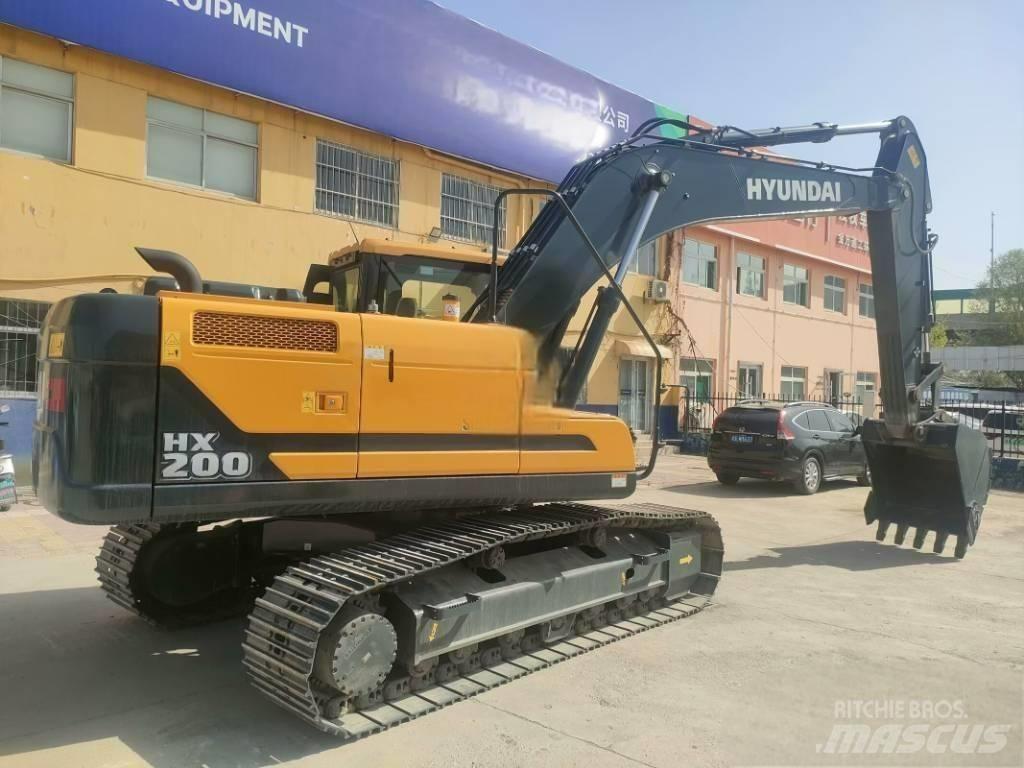 Hyundai HX 200 Pásové rýpadlá
