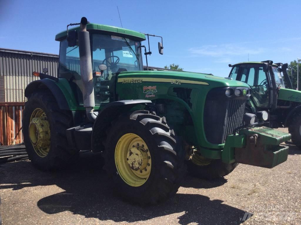 John Deere 8420 Traktory