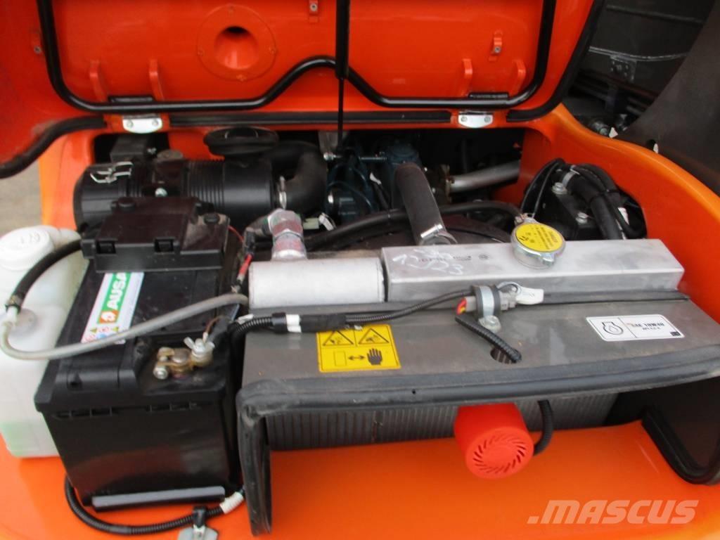 Ausa T144 HX4 (229) Teleskopické manipulátory