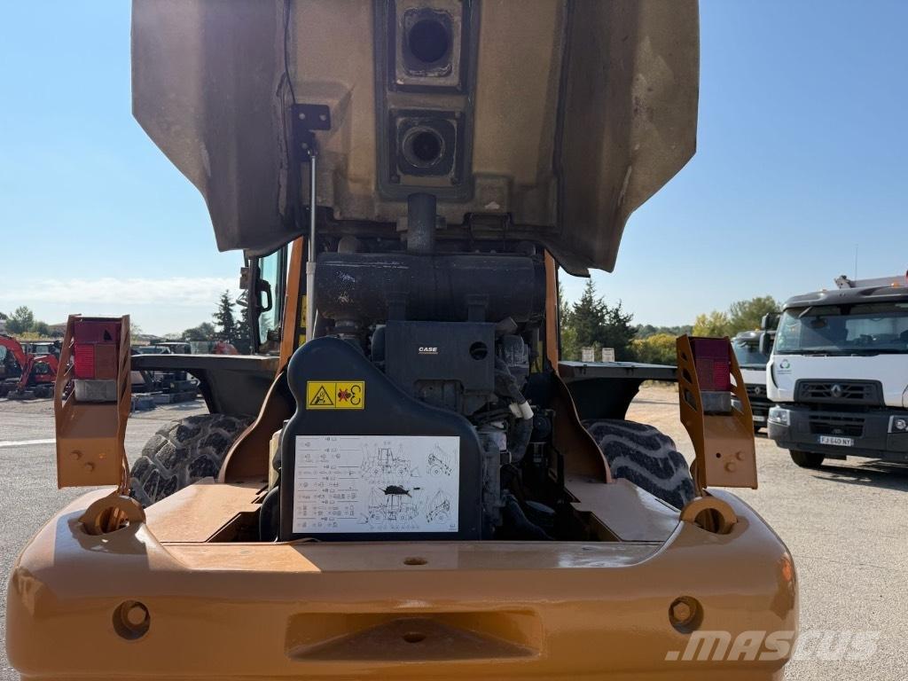 CASE 721 E Kolesové nakladače
