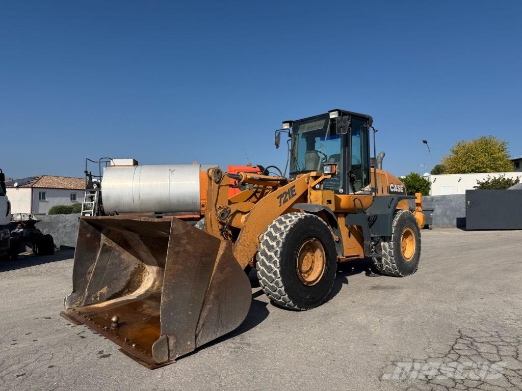 CASE 721 E Kolesové nakladače