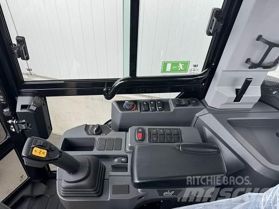 CAT 906 Kolesové nakladače
