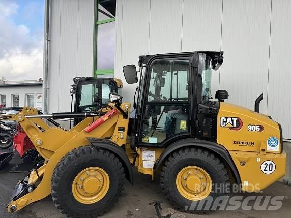 CAT 906 Kolesové nakladače