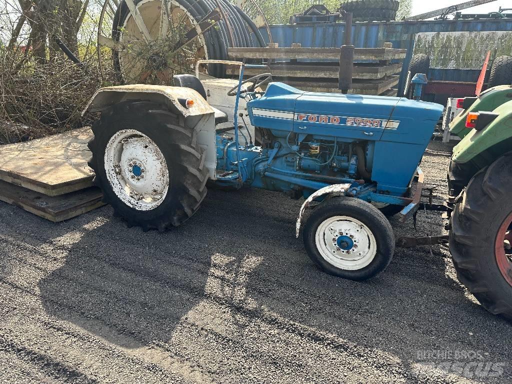 Ford 2000 Traktory
