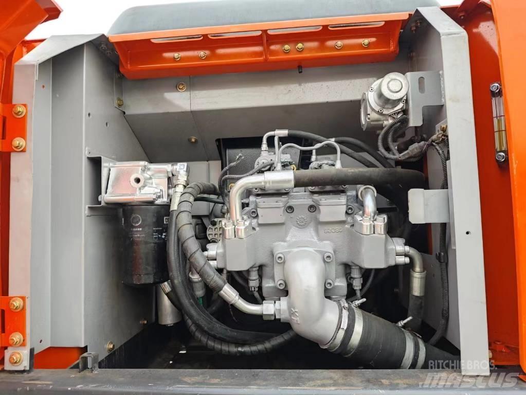 Hitachi ZX 200-6 Pásové rýpadlá