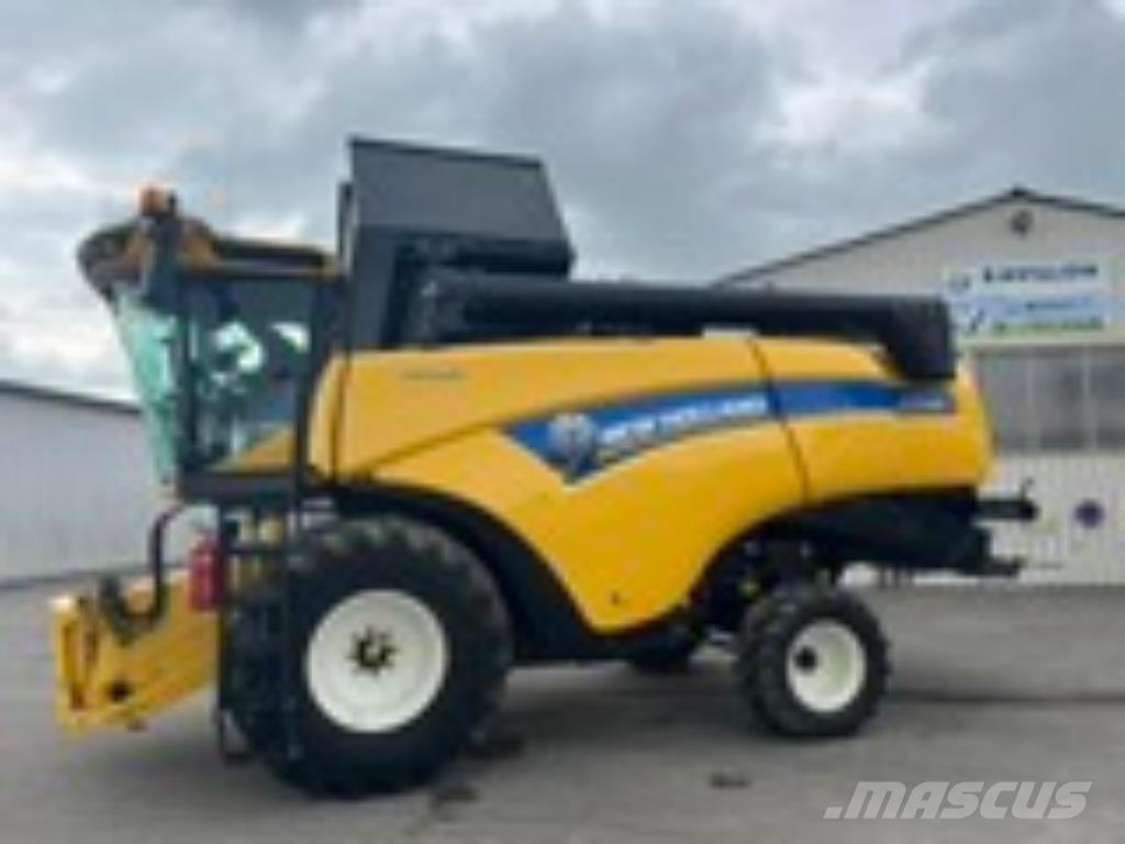 New Holland CX5.80 Kombinované zberacie stroje