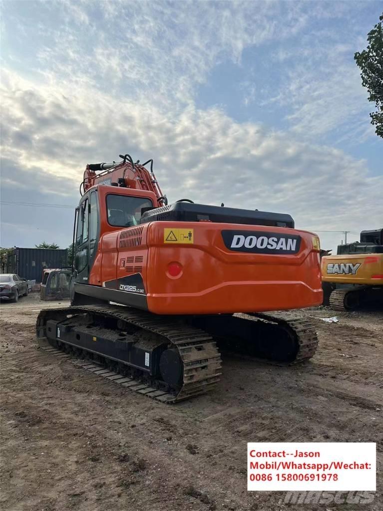 Doosan DX 225 LCA Pásové rýpadlá