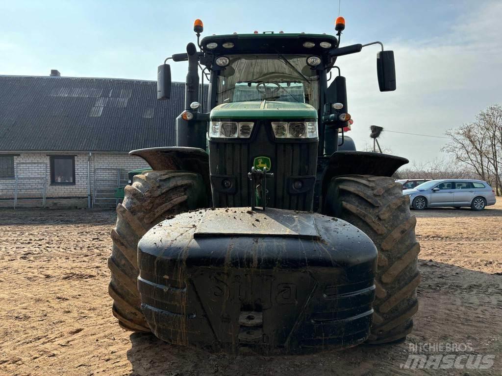 John Deere 7310R Traktory