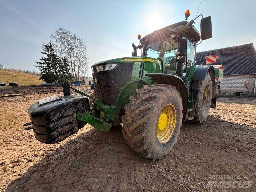 John Deere 7310R Traktory