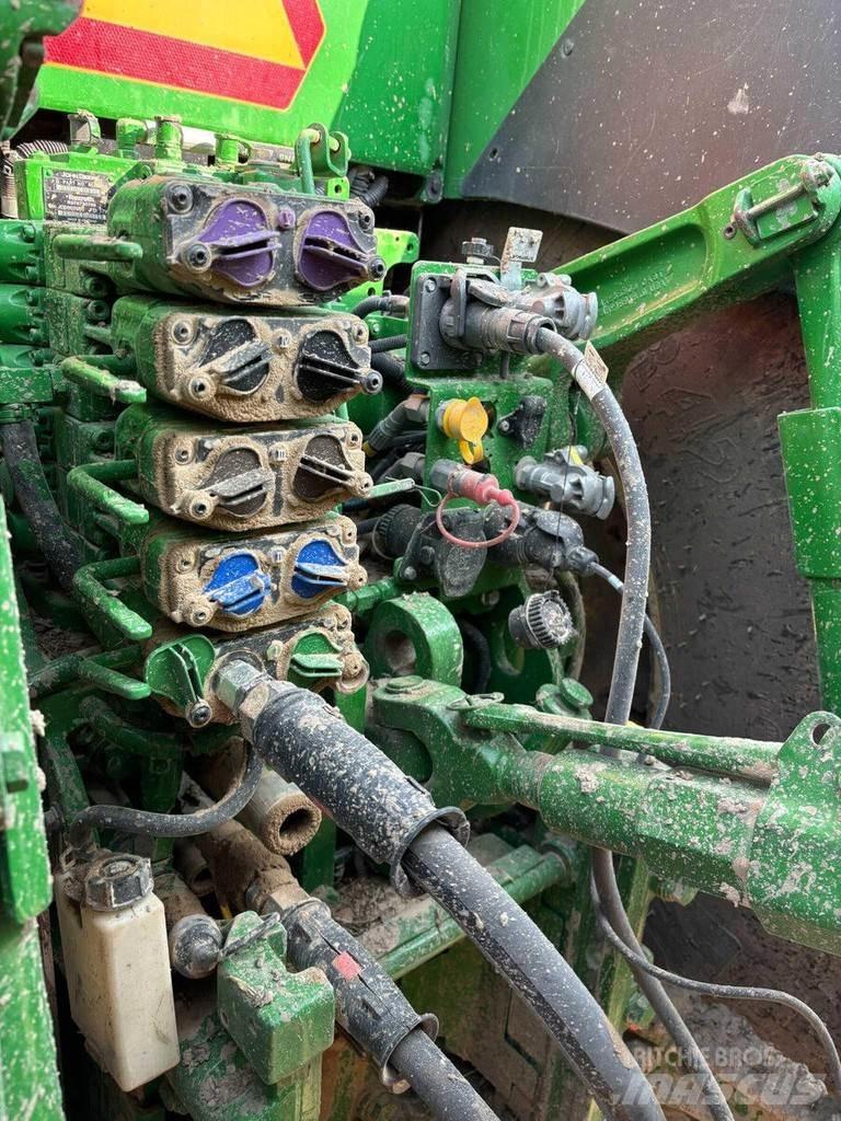 John Deere 7310R Traktory