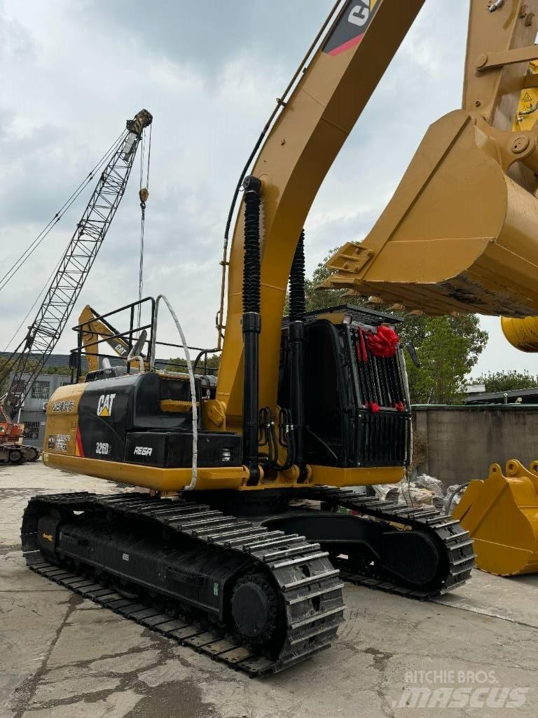CAT 326D2 Pásové rýpadlá