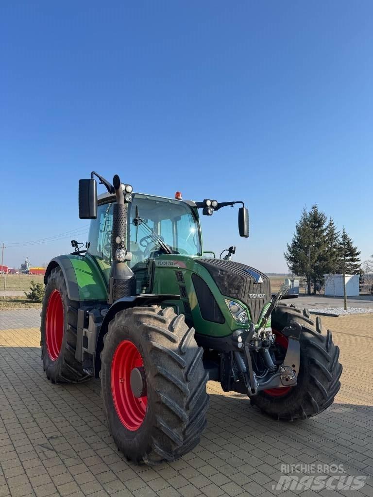 Fendt 724 Profi Traktory