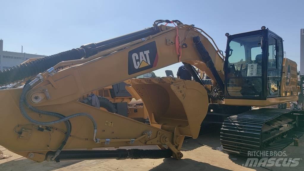 CAT 2018 CAT 320 Kolesové rýpadlá